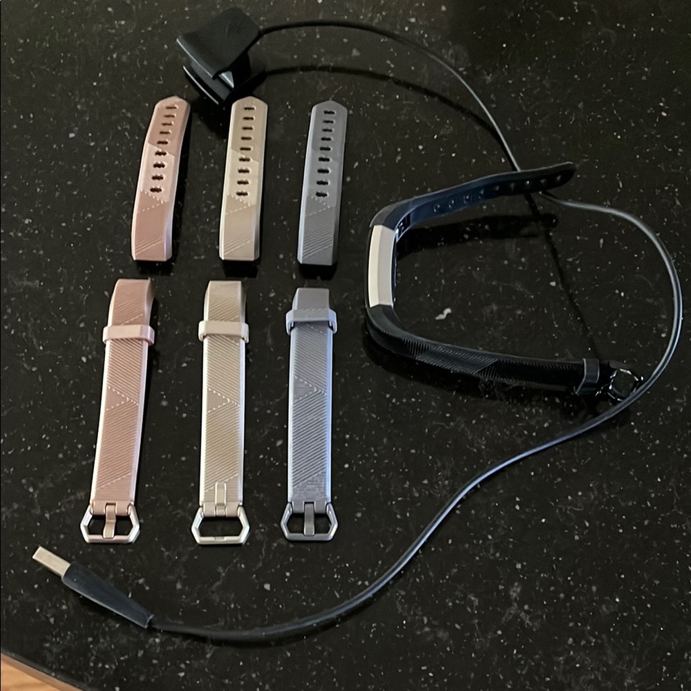 Smart Fitness Tracker with Interchangeable Bands